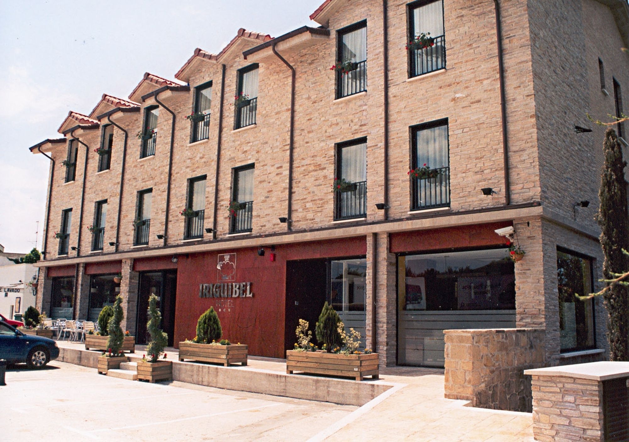 Hotel Iriguibel Huarte Pamplona Exterior photo